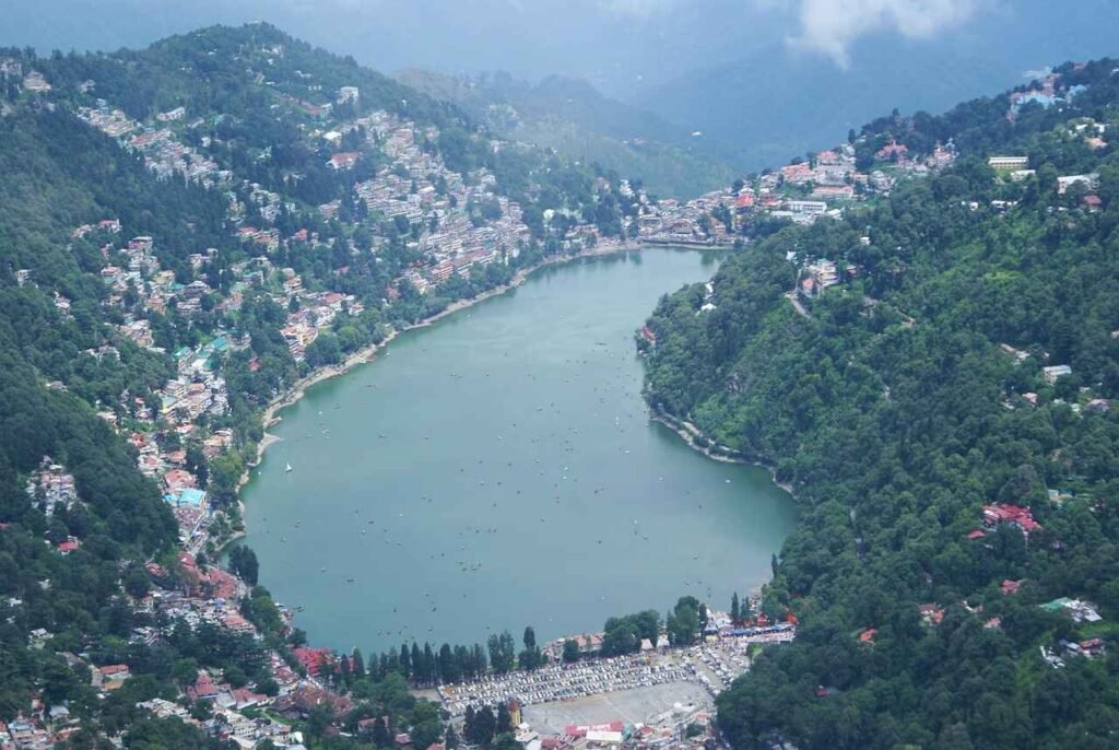 how to reach Nainital from Delhi